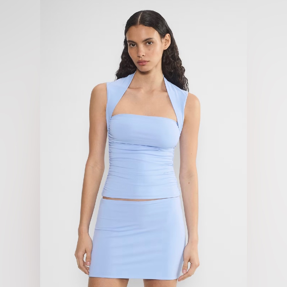 Aritzia Babaton Original Contour Flourish Size L